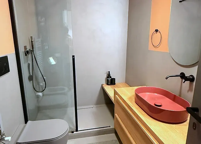 11 شقة ميلان